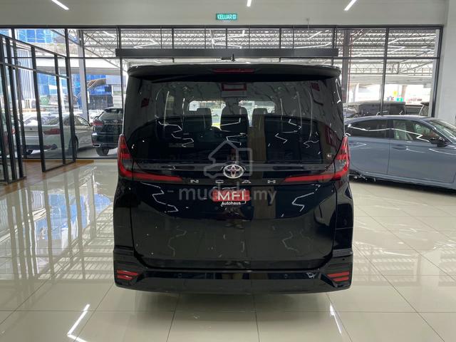 2022 Toyota Noah S-Z 1986 Cc Black - 4