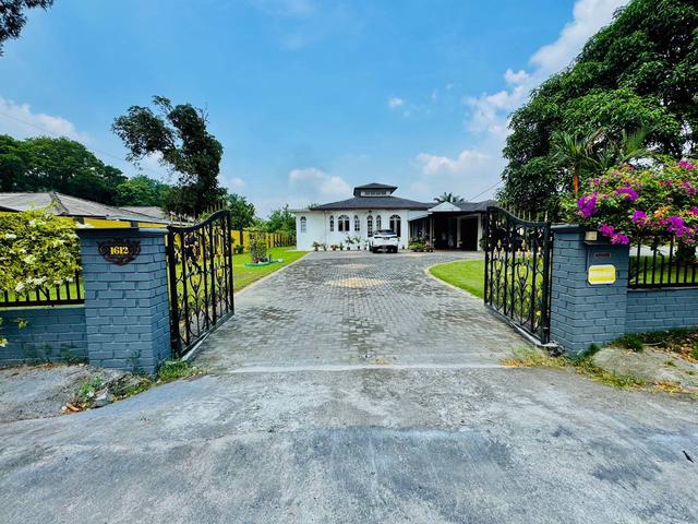 Laman Luas ✅ Banglo Mewah 🏡✨ di Kg Kubu Gajah Sungai Buloh 1