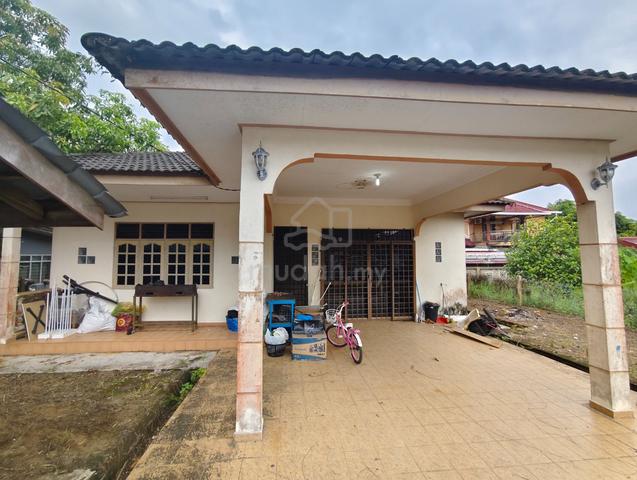 Banglo Harga Murah ( Sebelah Madrasah ), Batu 18 Ajil. 1