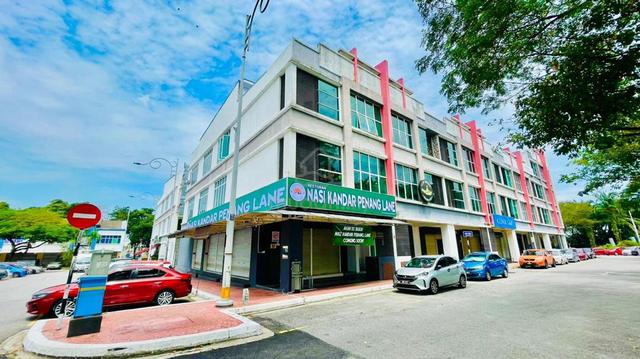 3 STOREY CORNER SHOP LOT @ ARA DAMANSARA, Fully Tenanted. Good ROI 1