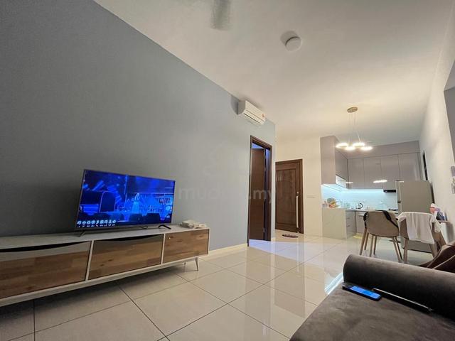 Queens Residences Q1 @ Queens Waterfront 1