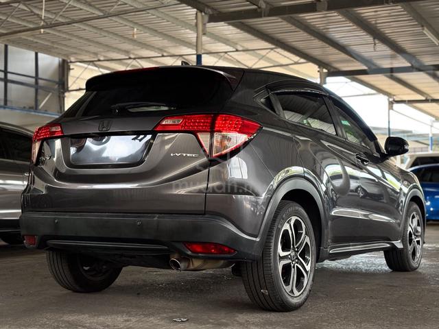 2016 Honda HR-V 1.8 S—2year Warranty & ONE owner - 3
