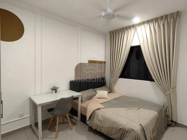 Huni Residence Setia Alam Medium Room | Female Only 1