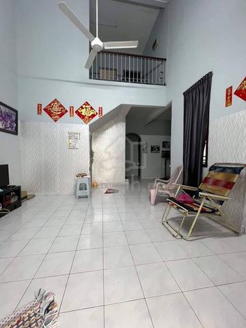 Kulai Jalan Enggang 1.5 Storey Terrace House For Sale 2