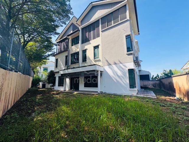 For Rent – 3 Storey Semi-D End Lot @ KGSAAS, Shah Alam 1