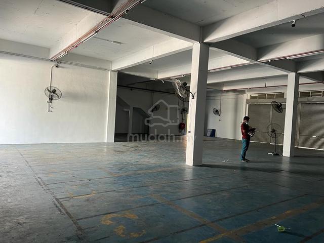 Diamond Valley Factory Warehouse Bayan Maung Lepas 14000sf Rare unit 5
