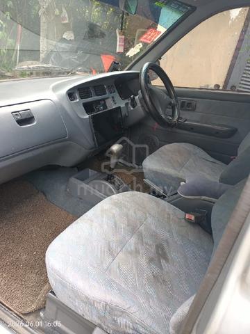 2002 Toyota UNSER 1.8 GLI FACELIFT (A) - 4