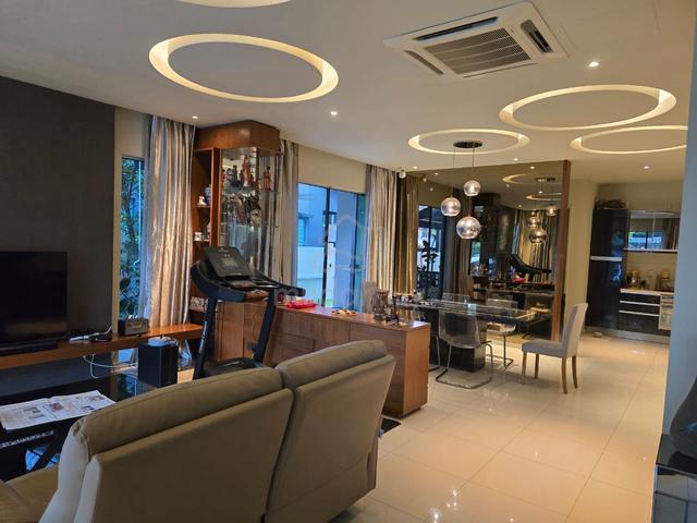 Bandar Parkland Ixora 2sty Semi D Renovated 1