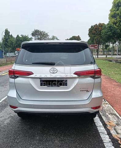 2020 Toyota FORTUNER 2.4 VRZ 4X4 2GD-FTV (A) - 4