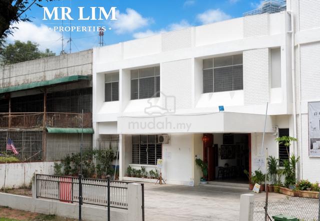 MAINROAD! Ground floor Off Macalister rd with car park 3200sf 1