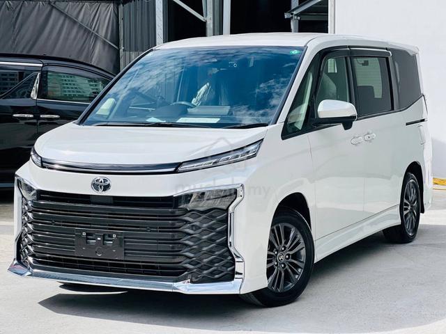 Toyota Voxy 2.0 Unreg/FULL LOAN/8 YEARS WARRANTY - 1
