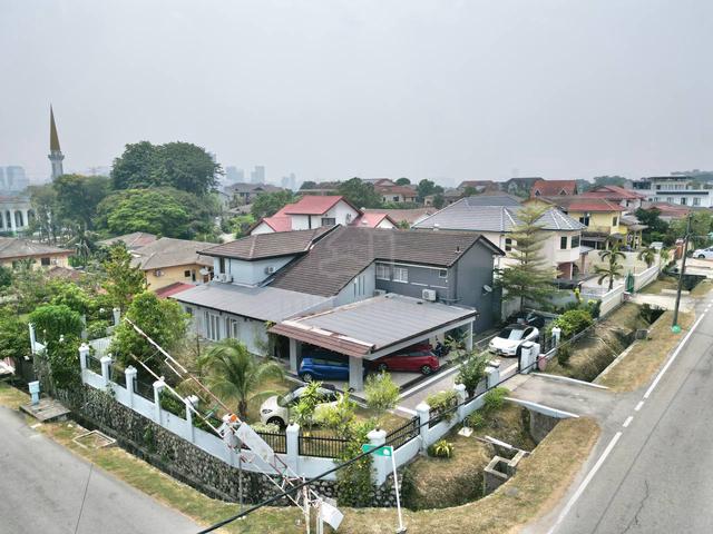 SPACIOUS CORNER LOT Bungalow Kampung Tunku SS1 SS 1 Petaling Jaya 1