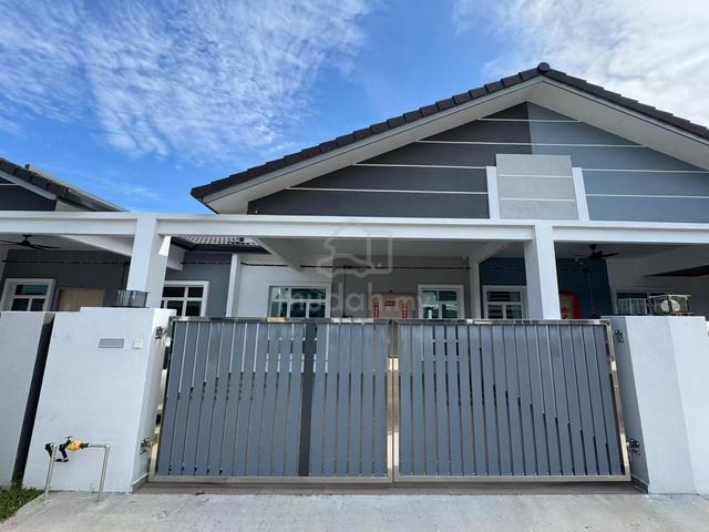 House For Rent (KLUANG PARKLAND AREA) 1