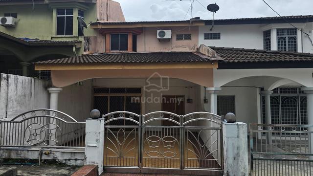 BELOW market value! Double storey near Lake Garden! 1