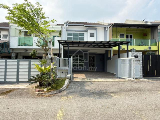 Non Bumi Lot | Renovated | Freehold | Double Storey @ Kajang 1