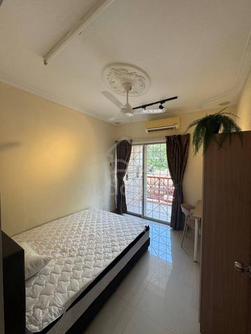 Middle Bedroom, Menara D'sara ,Bandar Sri Damansara [Near MRT, Ativo] 1