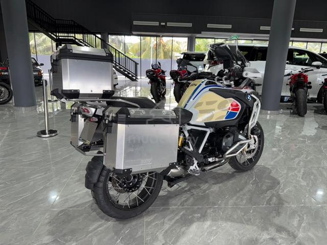 2021 Unreg BMW R1250GSA GSA1250 Adventure 3 Box Al - photo 8 of 8