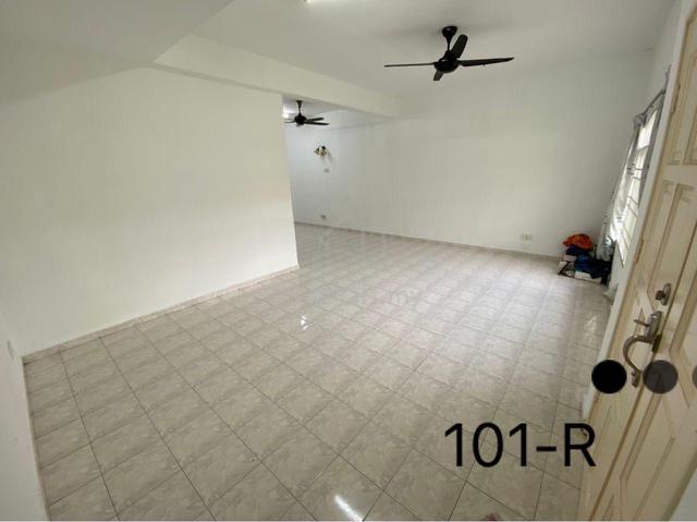 BELOW MARKET ! 20x70 4R3B Bandar Bukit Tinggi 2 Double Sty House Klang 1