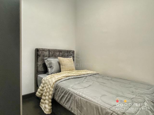 R&F Princess Cove, Jb Town, Walking Distance Ciq, New, Fully Furnished 1