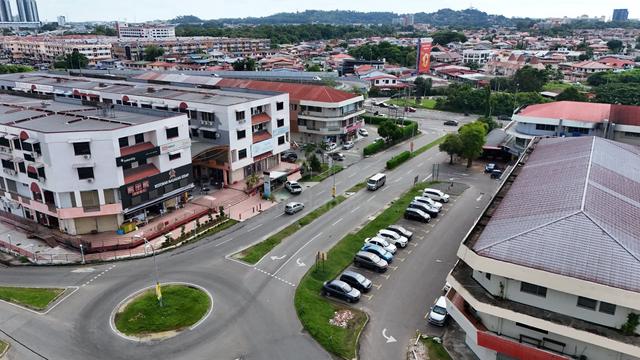 FOR RENT | Hilltop Shoplot | Ground Floor Corner Unit 1