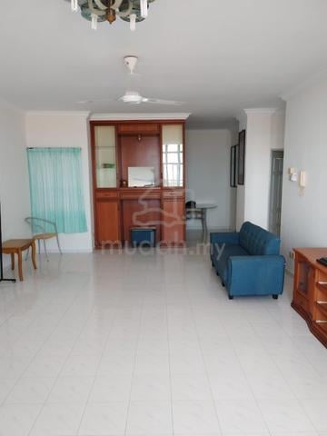Straits Court Condominium 1