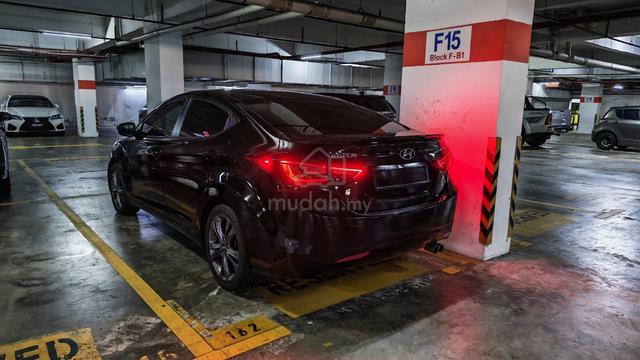 2013 Hyundai Elantra 1.8 direct owner - 2