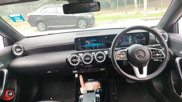2018 Mercedes Benz A-CLASS 1.6 200 AMG LINE (CBU) - 4
