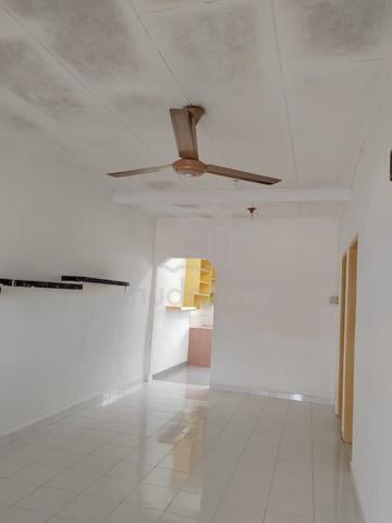 Taman universiti single storey low cost 1