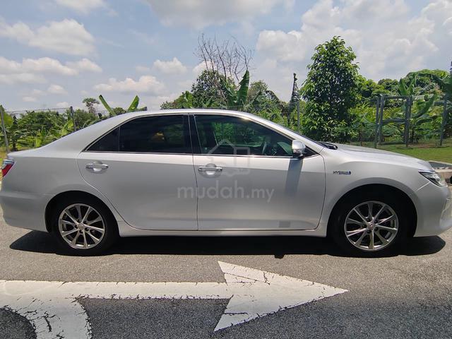 Hybrid Nappa/Camera/Keyless 2019 Toyota CAMRY 2.5 - 5