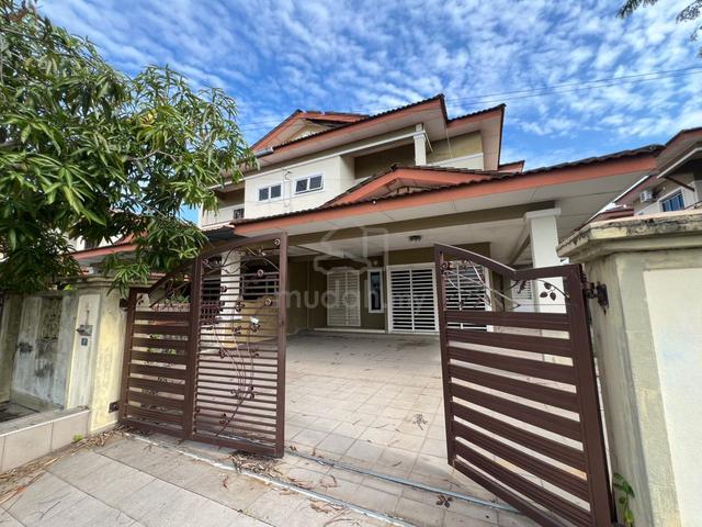 Rumah Semi D cluster Dua Tingkat Untuk Dijual Menghadap Tasik 1