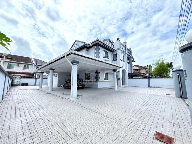 Below Value 10%‼️ Big Car Porch Double Storey Semi D House For Sale 1