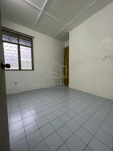 Single Storey Corner Lot Jalan Teratai Taman Johor Jaya Original Unit 5