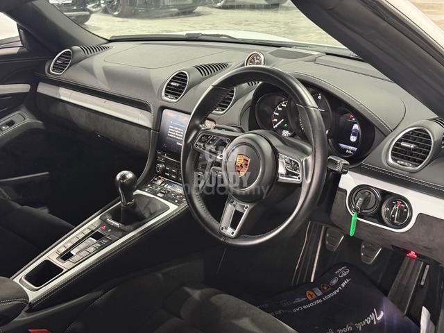 2020 Porsche 718 Convertible Spyder - 5