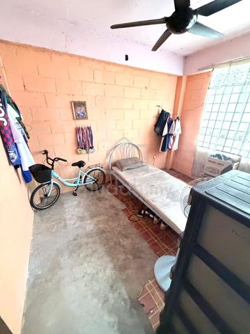 Rumah Pangsa Kulai 1