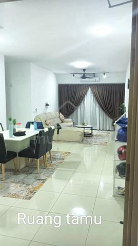 Residensi Topaz 1