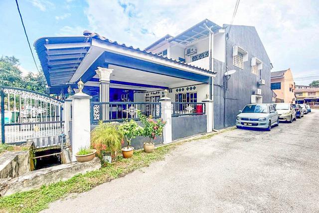End Lot with Extra Land 2 Storey Taman Rakan Sungai Long Kajang 1