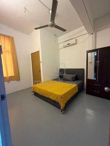 Aircond/Fan Single/Queen bed Room available, 1min Cheras lrt Station 1