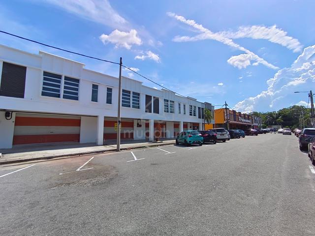Shoplot at Alor Gajah, Melaka 1