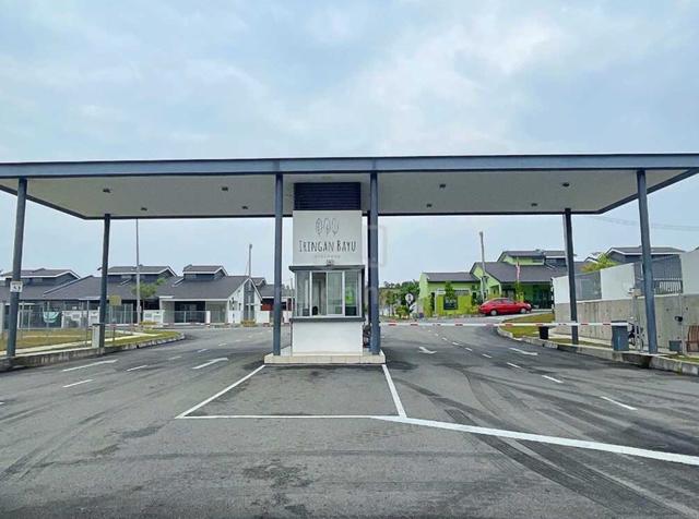 -22% Precint 3 Taman Iringan Bayu, Seremban - Gated & Guarded 1