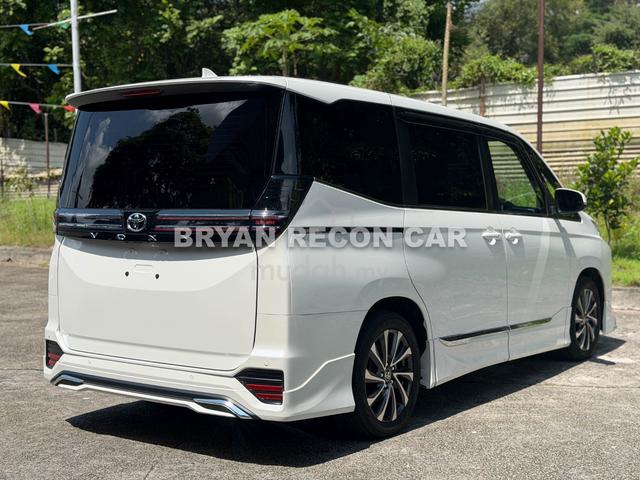 2022 Toyota VOXY 2.0 S-Z MODELLISTA AEROKIT - 4