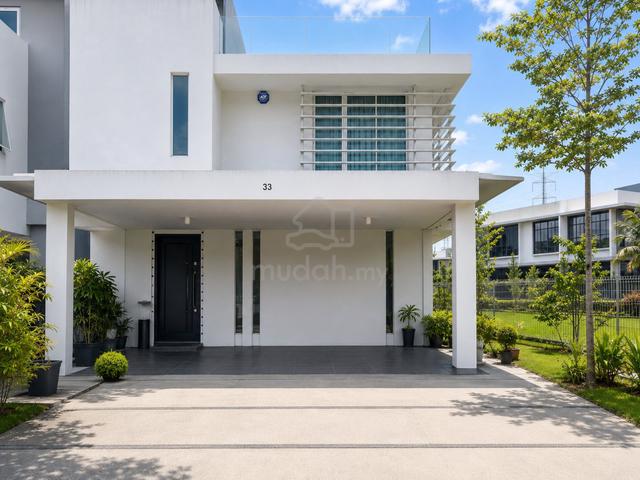 EAST LEDANG DOUBLE STOREY SEMI-D FOR SALE HUGE 7,449 SQFt LAND 1