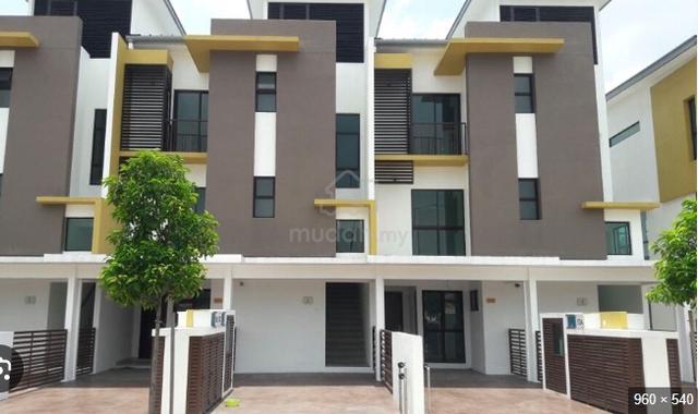 Cempaka Seri Townhouse 2 Kota Seriemas Nilai Murah dan Tenanted 1