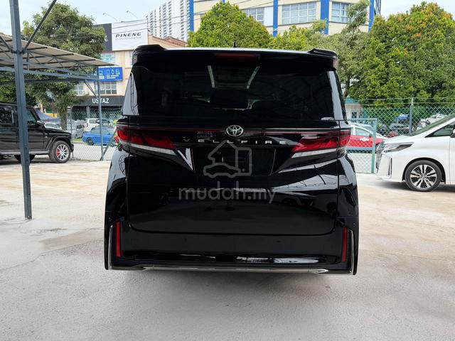 BLACK LEATHER 2023 Toyota VELLFIRE 2.4 Z PREMIER - 3