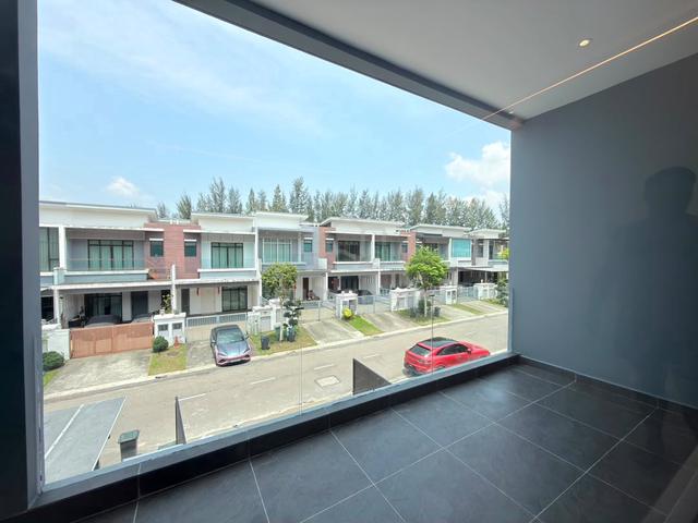 Fully Extended Horizon Hill - Canal Garden North Double Storey House 1