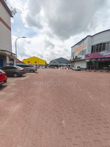 THREE STOREY SHOPLOT BUMI LOT AT Jalan Niaga Kota Tinggi Unit 1