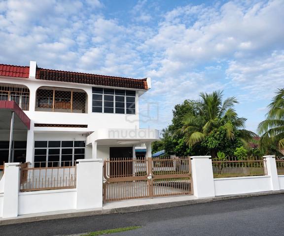 2 Storey Terrace End Lot With Spacious (big)Land at Taman Mutiara 1