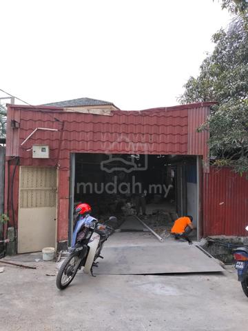 Sungai Pinang Workshop/ Storage Space 1