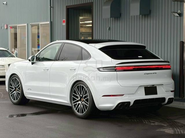 2025 Porsche CAYENNE COUPE 4.0 GTS (A) - 2