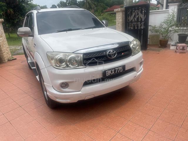 2010 Toyota FORTUNER 2.7 V TGN51R-NKPSKE FACELIFT - 1