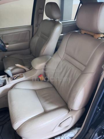 2005 Toyota Fortuner 2.7 V (A) Petrol - 5